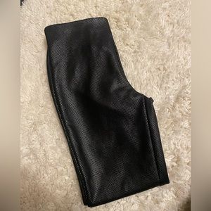 Tahari Snake Skin Leggings XS
